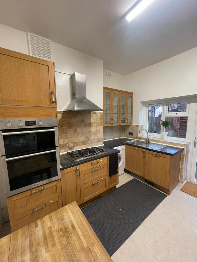 Contemporary Private Near Central Londra