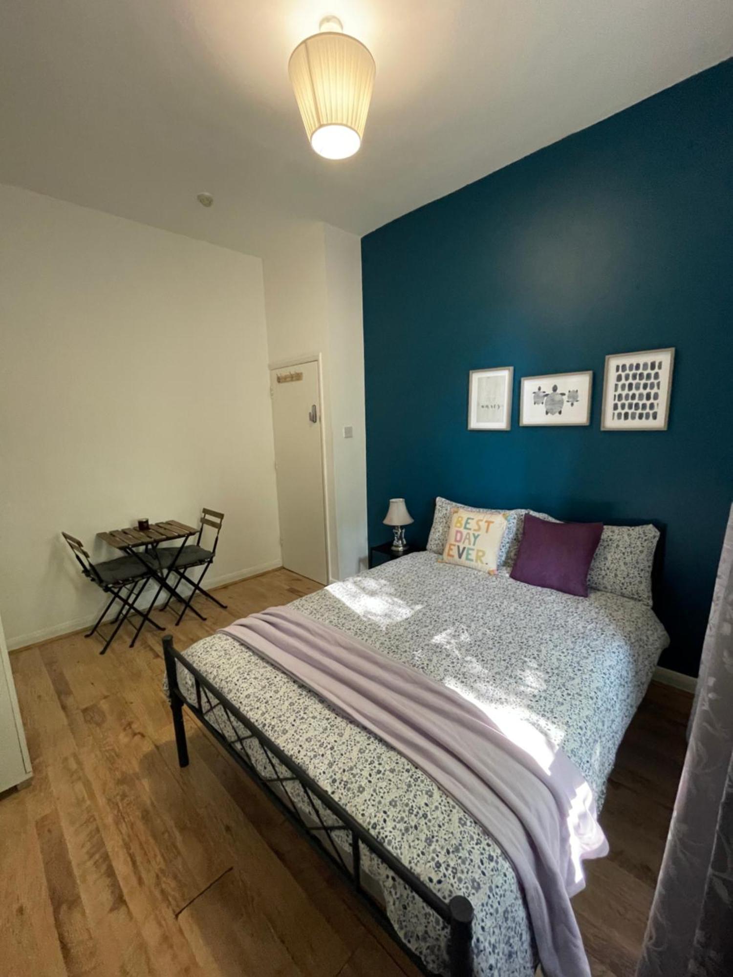 Contemporary Private Near Central Londra